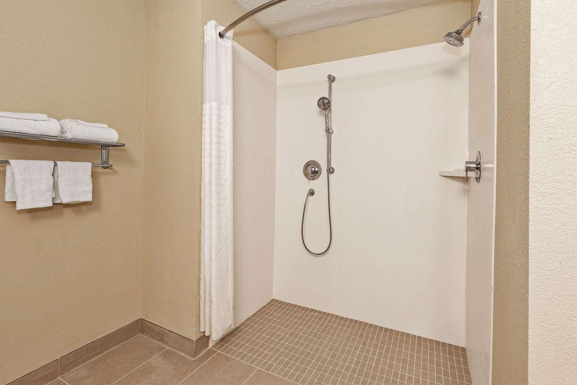 Comfort Inn Whitehall Near Michigan'S Adventure Luaran gambar